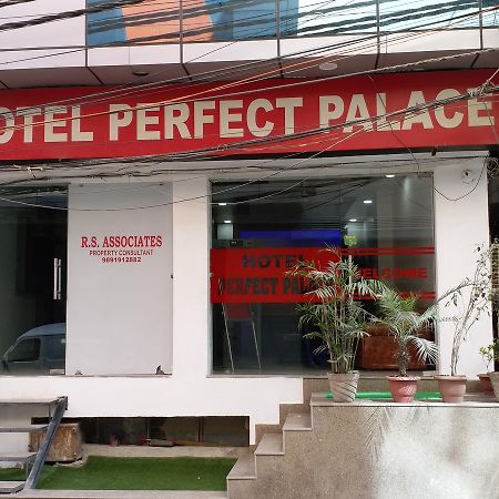 Hotel Perfect Palace Neu-Delhi Exterior foto